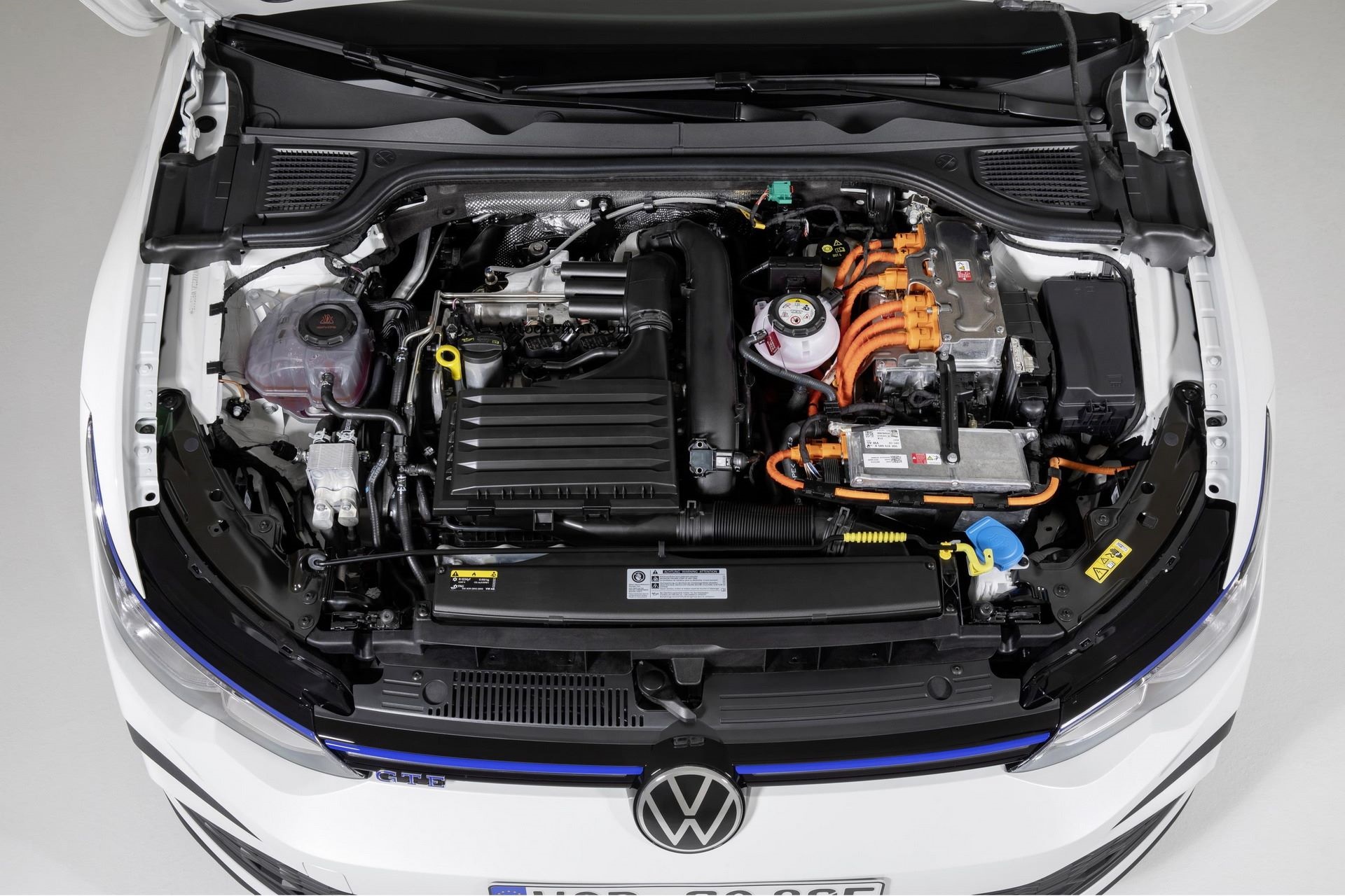 Volkswagen Golf GTI 2024 engine