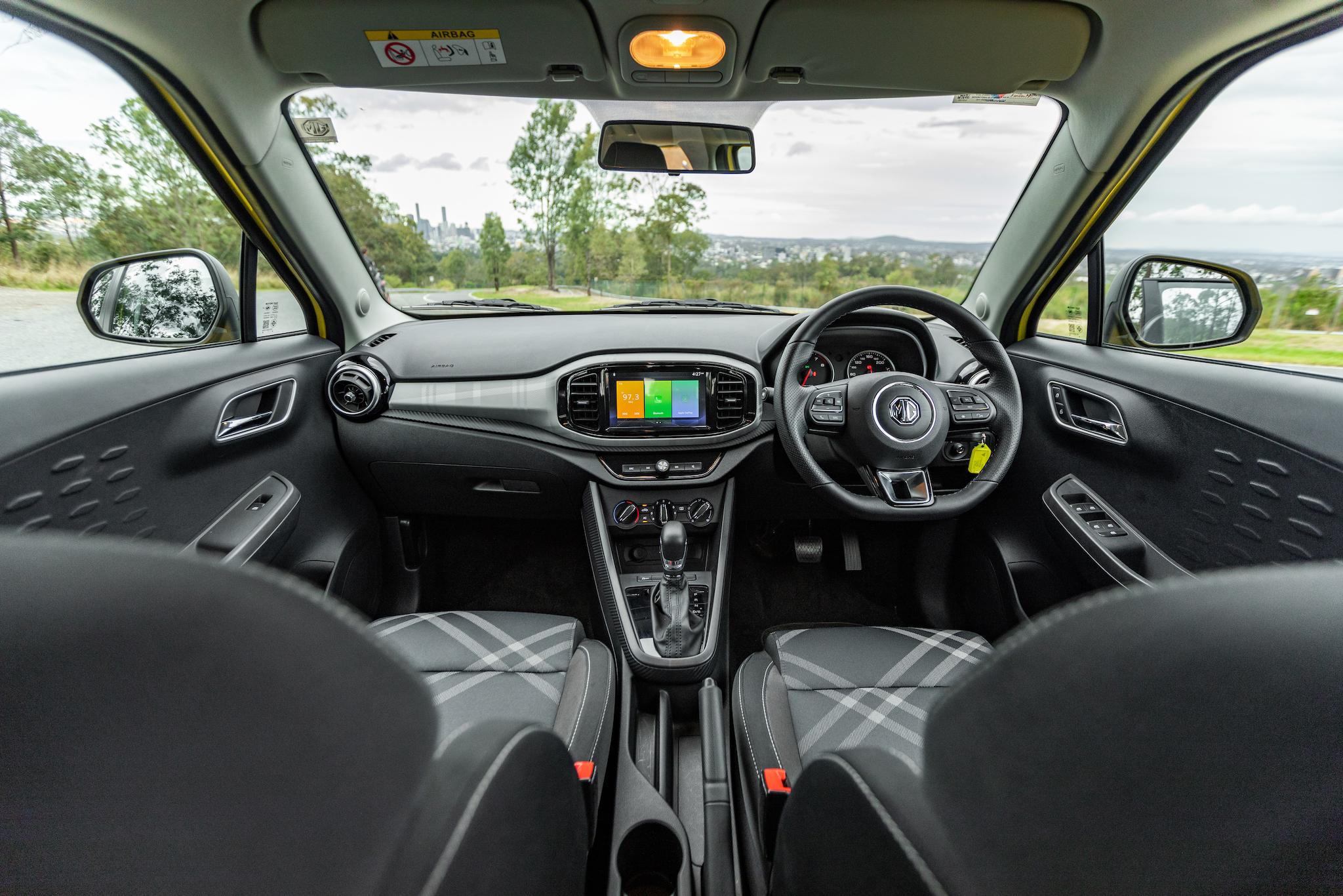 MG 3 interior