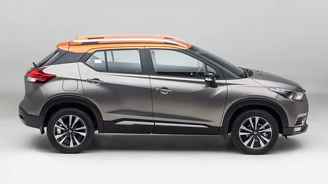 NISSAN KICKS 2024 side view